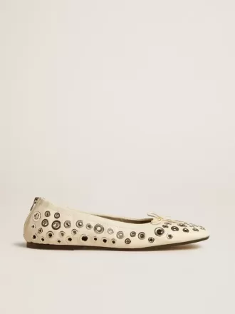 Amy Ballerinas aus weißem Nappaleder mit silberfarbenen Nieten Amy Ballerinas aus weißem Nappaleder mit silberfarbenen Nieten