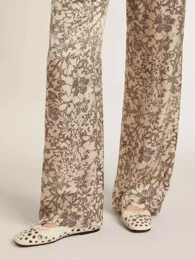 Amy Ballerinas aus weißem Nappaleder mit silberfarbenen Nieten Amy Ballerinas aus weißem Nappaleder mit silberfarbenen Nieten