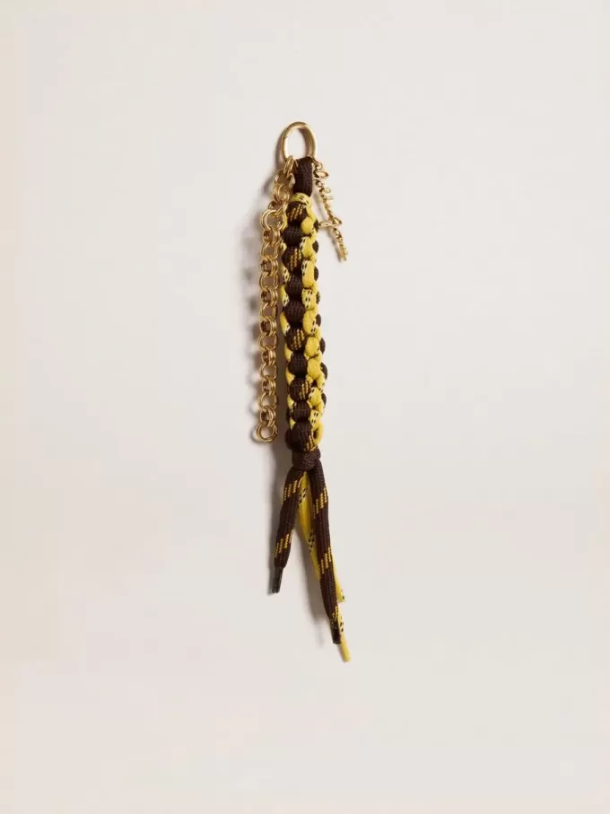 Anhänger mit gelben und braunen geknoteten Wanderschnürsenkeln mit Kette Anhänger mit gelben und braunen geknoteten Wanderschnürsenkeln mit Kette