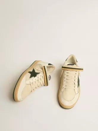 Ball Star aus Nylon und Nappa mit grünem Wildlederstern und Fersenlasche
