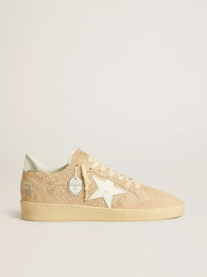 Ball Star aus Wildleder und Swarovski-Kristallen mit Lederstern und metallischer Fersenlasche Ball Star aus Wildleder und Swarovski-Kristallen mit Lederstern und metallischer Fersenlasche