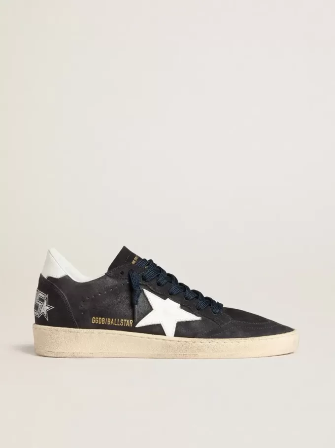 Ball Star für Damen aus dunkelblauem Wildleder mit Lederstern und Fersenlasche Ball Star für Damen aus dunkelblauem Wildleder mit Lederstern und Fersenlasche