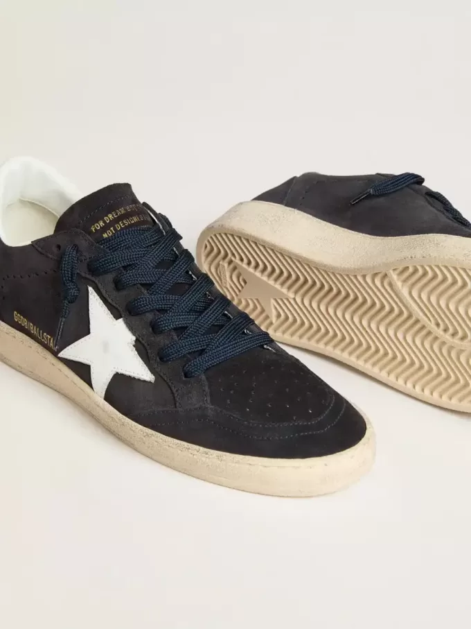 Ball Star für Damen aus dunkelblauem Wildleder mit Lederstern und Fersenlasche Ball Star für Damen aus dunkelblauem Wildleder mit Lederstern und Fersenlasche
