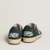 Ball Star für Damen aus grünem Wildleder mit silbernem Glitzerstern Ball Star für Damen aus grünem Wildleder mit silbernem Glitzerstern