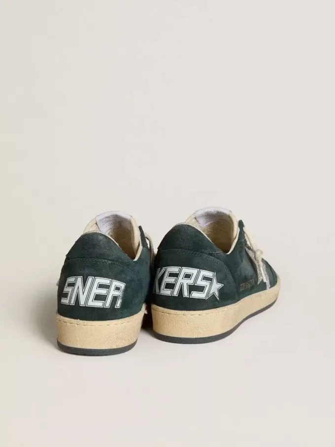Ball Star für Damen aus grünem Wildleder mit silbernem Glitzerstern Ball Star für Damen aus grünem Wildleder mit silbernem Glitzerstern