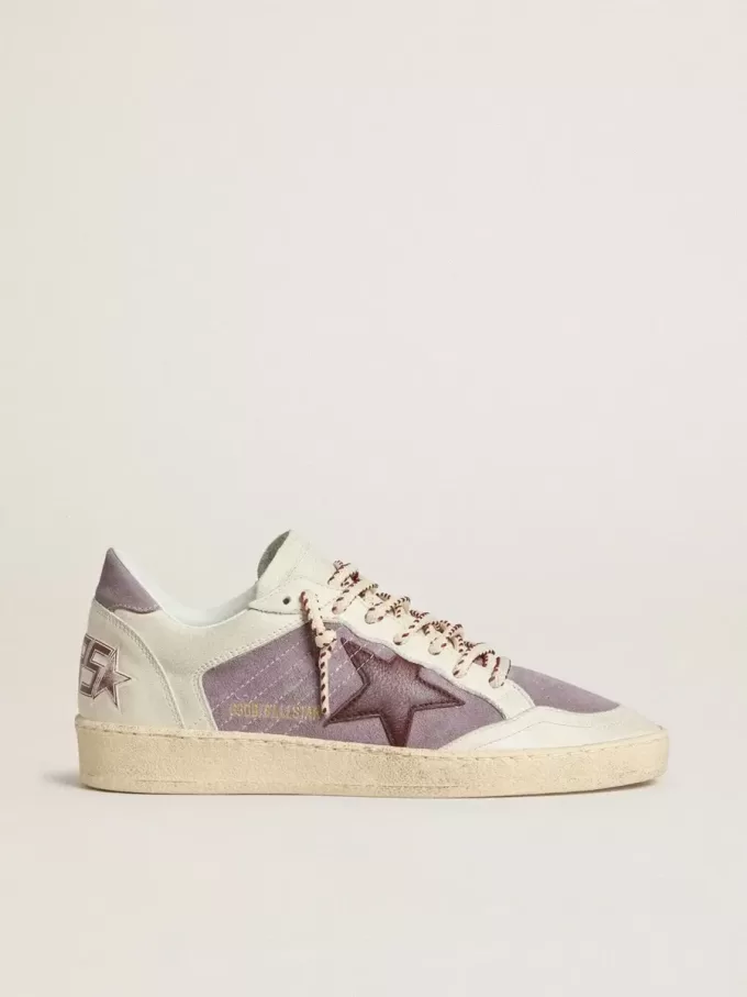 Ball Star für Damen aus lila Wildleder mit burgunderrotem Lederstern und lila Wildleder-Fersenlasche