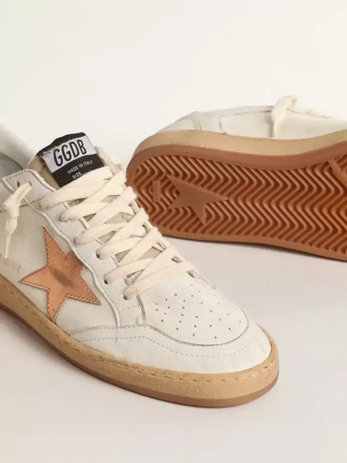 Ball Star LTD aus Canvas und Nappa mit bronzefarbenem Metallic-Lederstern Ball Star LTD aus Canvas und Nappa mit bronzefarbenem Metallic-Lederstern