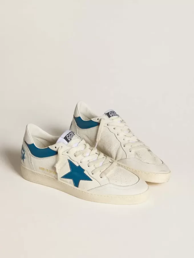 Ball Star LTD aus Nappaleder mit türkisfarbenem Lederstern und weißer Fersenlasche