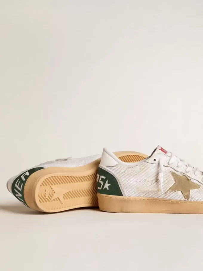 Ball Star LTD aus weißem Crackle-Leder und Mesh mit Stern aus Wildleder Ball Star LTD aus weißem Crackle-Leder und Mesh mit Stern aus Wildleder