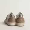 Ball Star LTD aus weißem Nappaleder und altrosa Wildleder mit silbermetallicfarbenem Lederstern und Fersenlasche