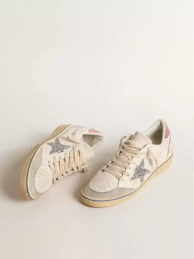 Ball Star LTD mit Glitzerstern und rosa Wildleder-Fersenlasche