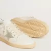 Ball Star mit eisgrauem Wildlederstern und blauer Lederferse