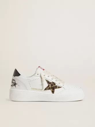 Ball Star mit Leopardenmuster aus Ponyfell und schwarzer Fersenlasche aus laminiertem Leder