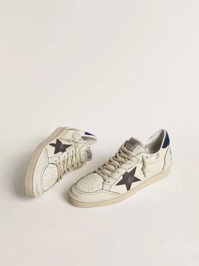 Ball Star mit schwarzem Stern und blauem Wildleder-Fersenlasche