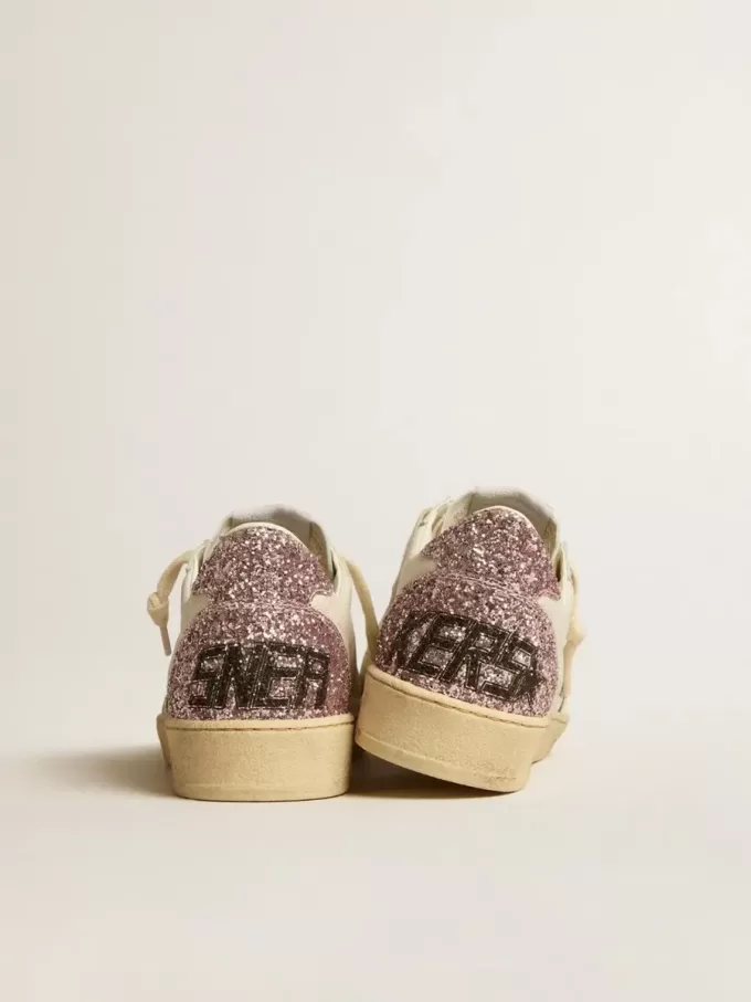 Ball Star mit silbernem Glitzerstern und pinkfarbenem Glitzer-Fersenlasche