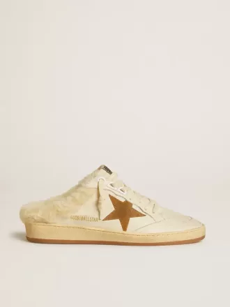 Ball Star Sabots aus Leder mit Stern aus Wildleder und beigem Lammfellfutter