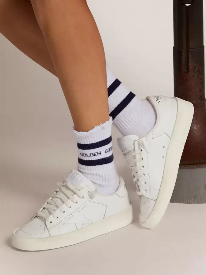 Baumwollsocken mit Distressed-Finish, blauen Streifen und Logo Baumwollsocken mit Distressed-Finish, blauen Streifen und Logo