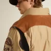 Beige Bomberjacke mit Leder- und Patch-Details Beige Bomberjacke mit Leder- und Patch-Details