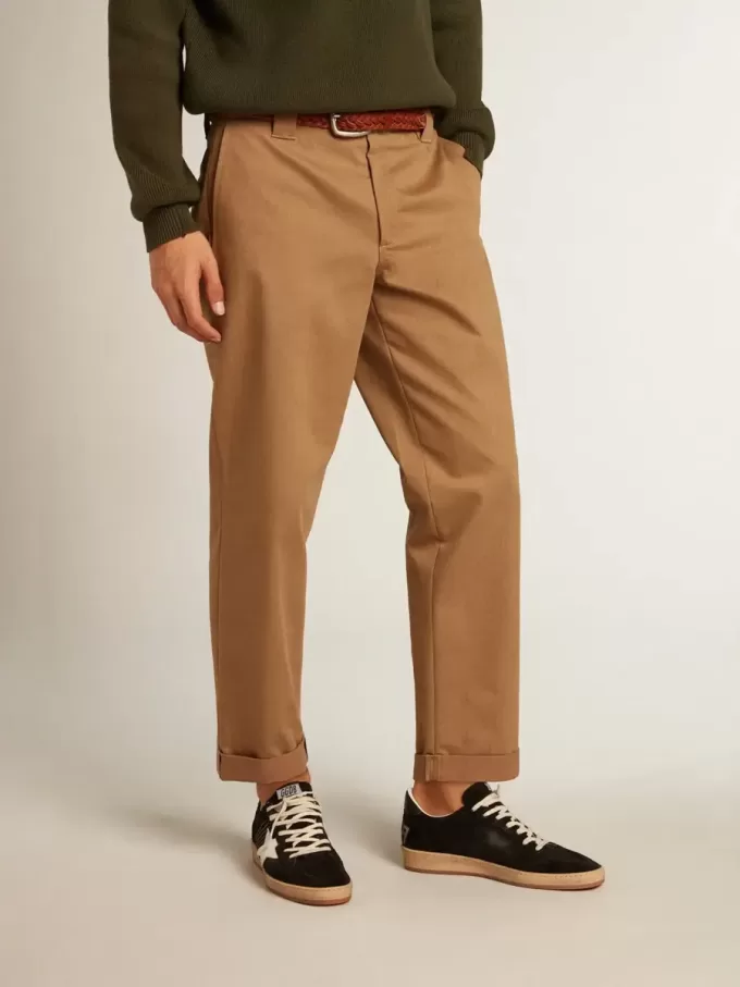 Beige-Khaki Chinos aus der Golden Collection Beige-Khaki Chinos aus der Golden Collection