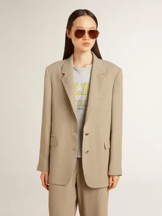 Beigefarbene Damenjacke mit Nadelstreifen und einreihiger Knopfleiste in Oversize-Passform
