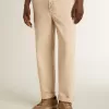 Beigefarbene Herren-Chinos mit Used-Look-Finish