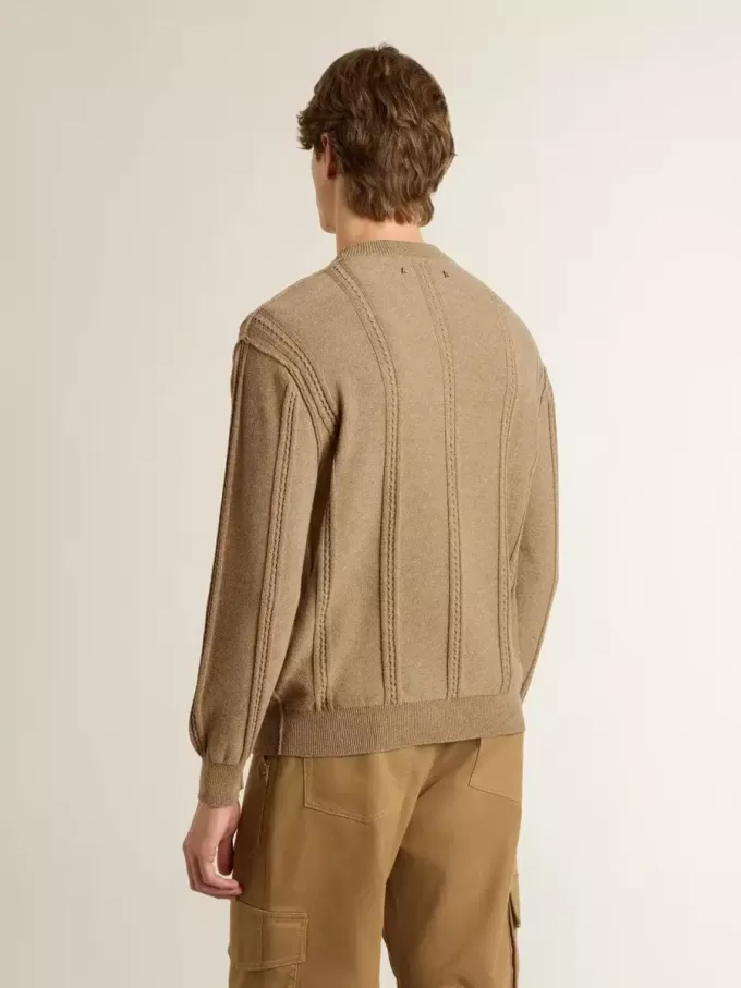 Beiger Herrenpullover mit gesticktem Logo Beiger Herrenpullover mit gesticktem Logo