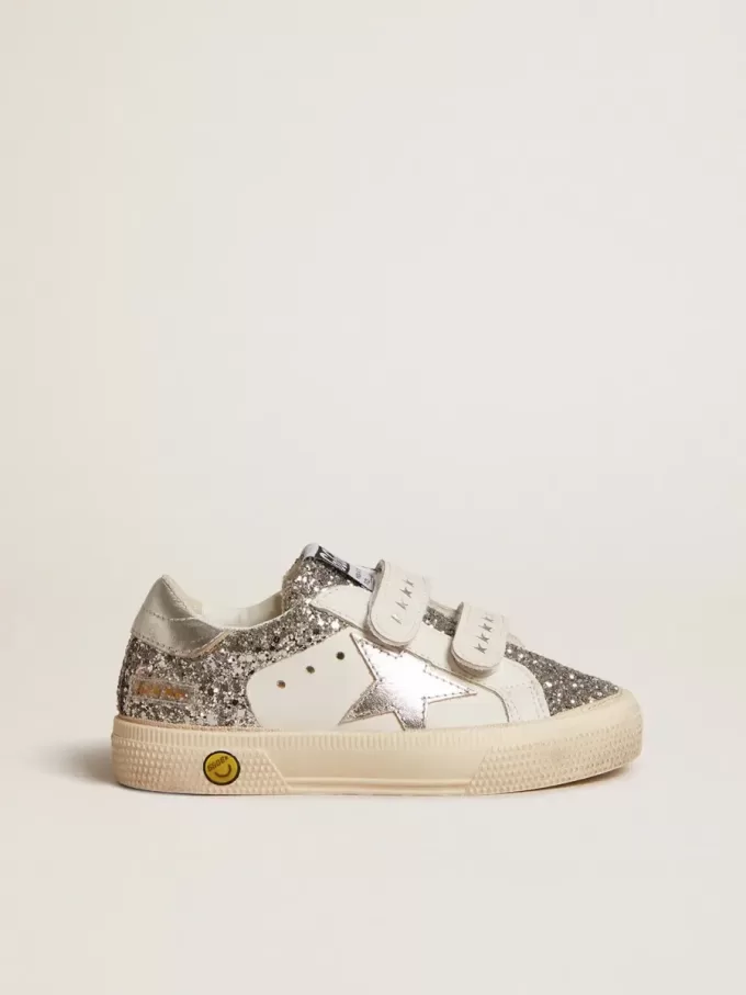 Biobasierter May Teen in Glitzeroptik mit silbernem Stern und Fersenlasche Biobasierter May Teen in Glitzeroptik mit silbernem Stern und Fersenlasche