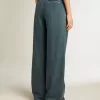 Blaue Damenhose aus Baumwolle mit Falten
