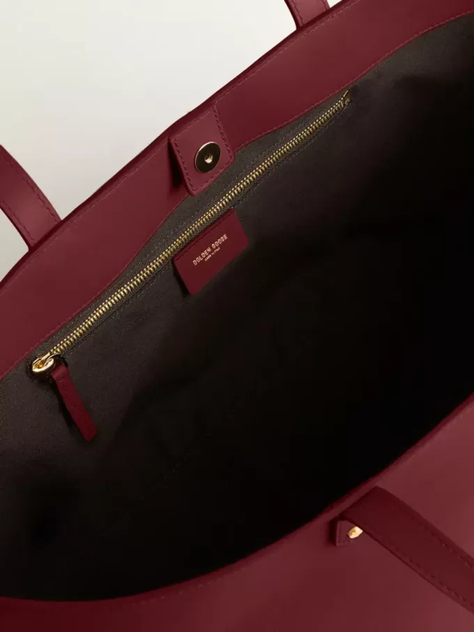Burgunderrote Pasadena-Tasche aus glattem Leder mit goldenem Logo Burgunderrote Pasadena-Tasche aus glattem Leder mit goldenem Logo
