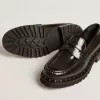 Chunky Loafer für Damen aus schwarzem Leder mit Nieten Chunky Loafer für Damen aus schwarzem Leder mit Nieten