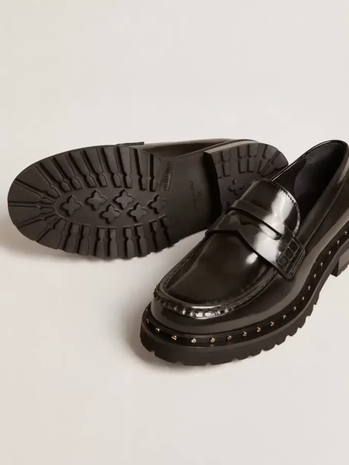 Chunky Loafer für Damen aus schwarzem Leder mit Nieten Chunky Loafer für Damen aus schwarzem Leder mit Nieten