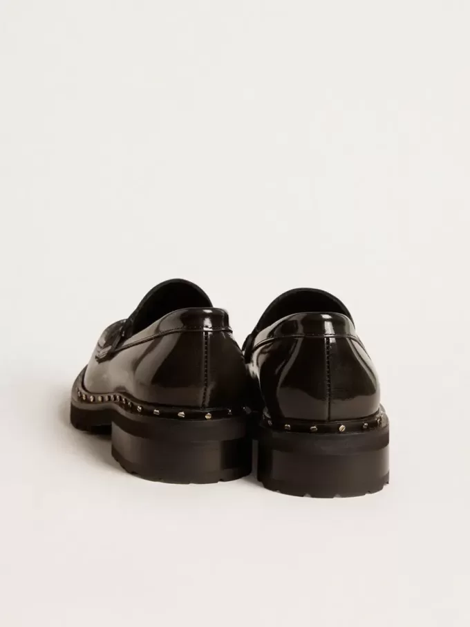 Chunky Loafer für Damen aus schwarzem Leder mit Nieten Chunky Loafer für Damen aus schwarzem Leder mit Nieten