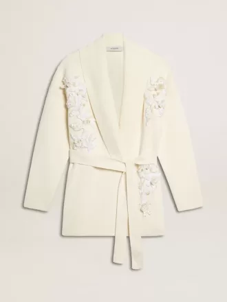 Cremefarbene Damenstrickjacke aus Baumwolle mit Blumenstickerei