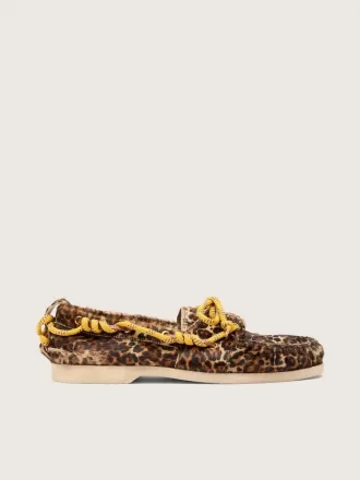 Cruise-Loafer für Damen aus Ponyfell mit Leopardenmuster und gelben Wanderschnürsenkeln