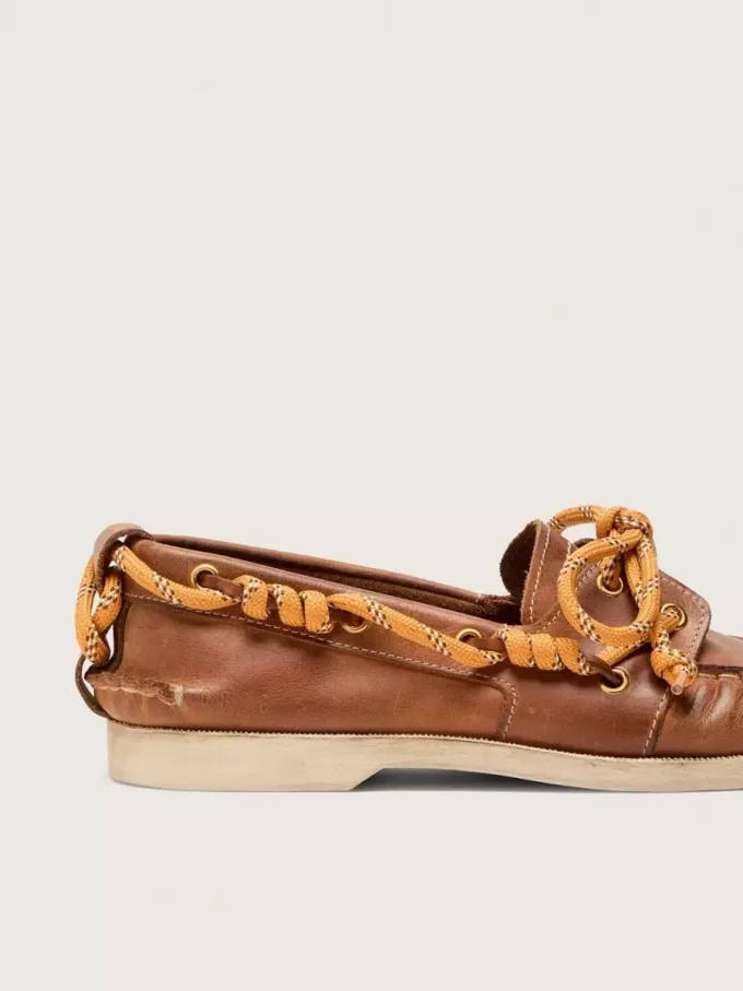 Cruise-Loafer für Damen aus tabakfarbenem Leder mit orangefarbenen Wanderschnürsenkeln
