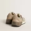 Dad-Star für Damen aus beigem Mesh und Wildleder mit silbernem Lederstern