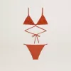 Damen-Bikini aus ziegelrotem geripptem Jersey mit Schnürung und goldenen Details