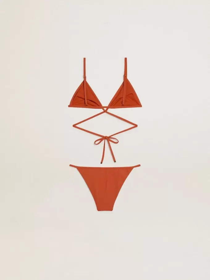 Damen-Bikini aus ziegelrotem geripptem Jersey mit Schnürung und goldenen Details