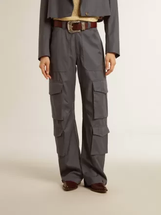Damen-Cargohose aus babyblauer Wolle