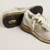 Damen-Dad-Star aus Mesh und weißem Wildleder mit goldfoliertem Stern