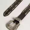 Damen-Gürtel aus schwarzem Leder mit Nieten Damen-Gürtel aus schwarzem Leder mit Nieten