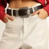 Damen-Gürtel aus schwarzem Leder mit Nieten Damen-Gürtel aus schwarzem Leder mit Nieten