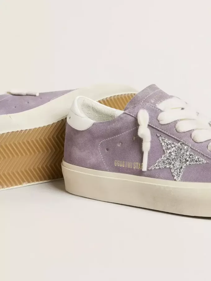 Damen-Hi-Star aus violettem Wildleder mit silbernem Glitzerstern Damen-Hi-Star aus violettem Wildleder mit silbernem Glitzerstern
