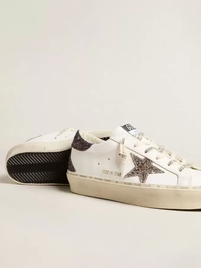 Damen-Hi Star mit silbernem Glitzerstern und rubinrotem Glitzer-Fersenlabel Damen-Hi Star mit silbernem Glitzerstern und rubinrotem Glitzer-Fersenlabel