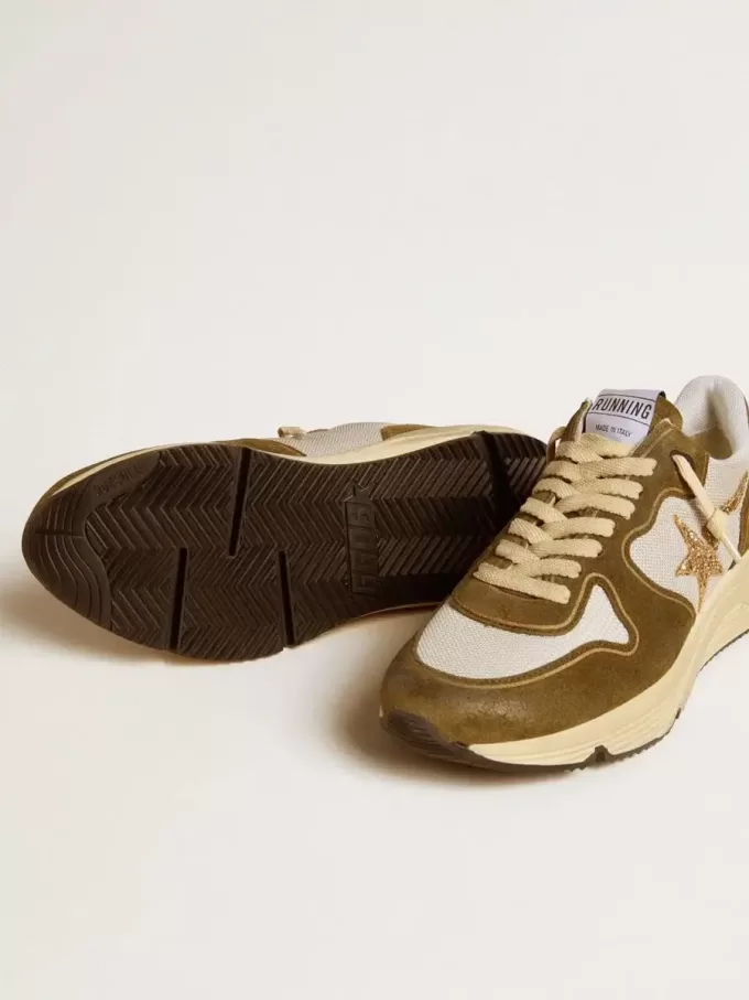 Damen-Laufsohle aus braunem Wildleder und Mesh mit goldenem Glitzerstern Damen-Laufsohle aus braunem Wildleder und Mesh mit goldenem Glitzerstern