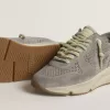 Damen-Laufsohle aus grauem Wildleder mit grauem Wildlederstern und Fersenlasche