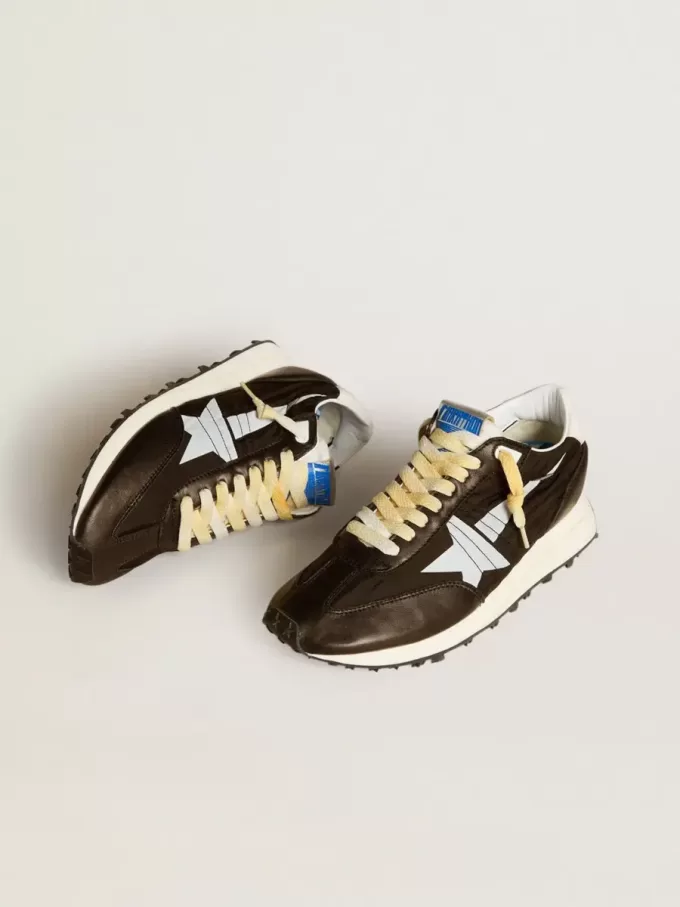 Damen-Marathon mit schwarzem Nylon-Obermaterial und weißem Stern Damen-Marathon mit schwarzem Nylon-Obermaterial und weißem Stern