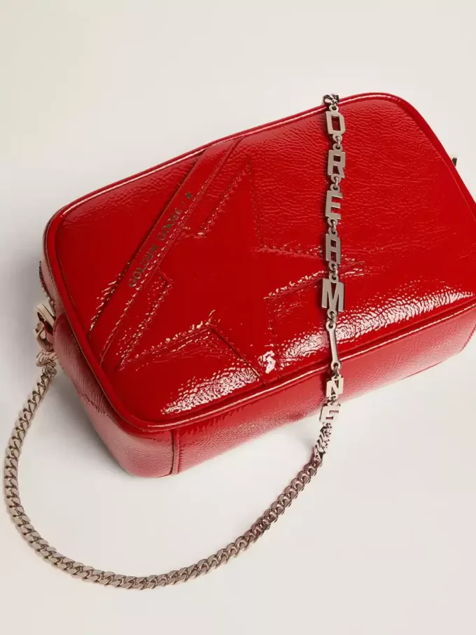 Damen-Mini-Star-Tasche aus rot lackiertem Leder mit farblich abgestimmtem Stern