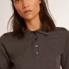 Damen-Poloshirt aus anthrazitfarbener Merinowolle Damen-Poloshirt aus anthrazitfarbener Merinowolle