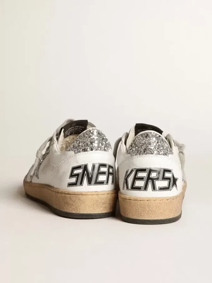 Damen-Sneaker „Ball Star” aus Nappaleder mit weißem Stern und glitzernder Fersenlasche